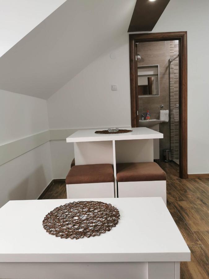 Pecinci Sobe I Apartmani Casa Mia מראה חיצוני תמונה
