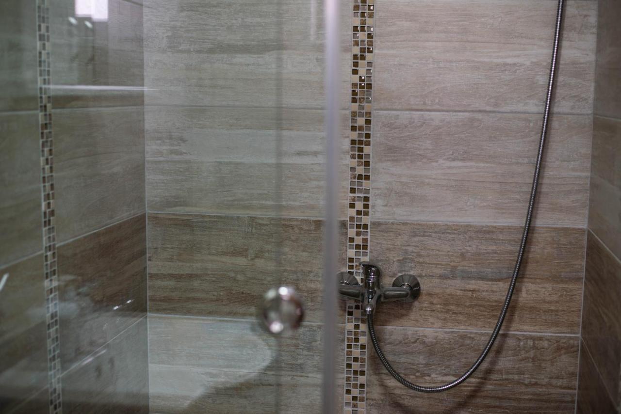 Pecinci Sobe I Apartmani Casa Mia מראה חיצוני תמונה